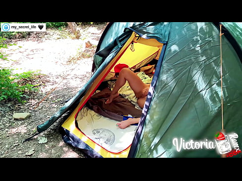 ❤️ Op kamera verfilm Passievolle ruk vreemdeling in 'n tent ❤ Seksvideo by porn af.killvs.top ❤